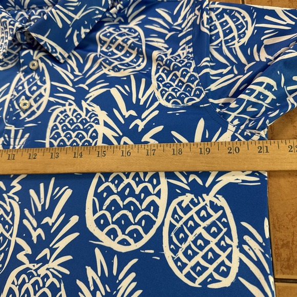 Chubbies Polo Shirt Mens Sz Small Blue All Over Pineapple Print Performance Golf - Picture 5 of 6
